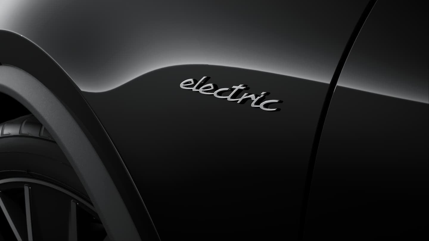 Modellbezeichnung und "electric" Schriftzug lackiert in Silber