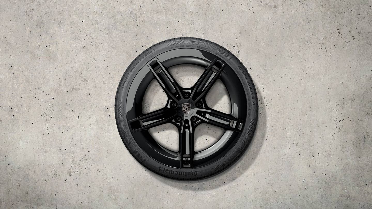 21-Zoll Mission E Design Winterkomplettradsatz lackiert in Schwarz (hochglanz)