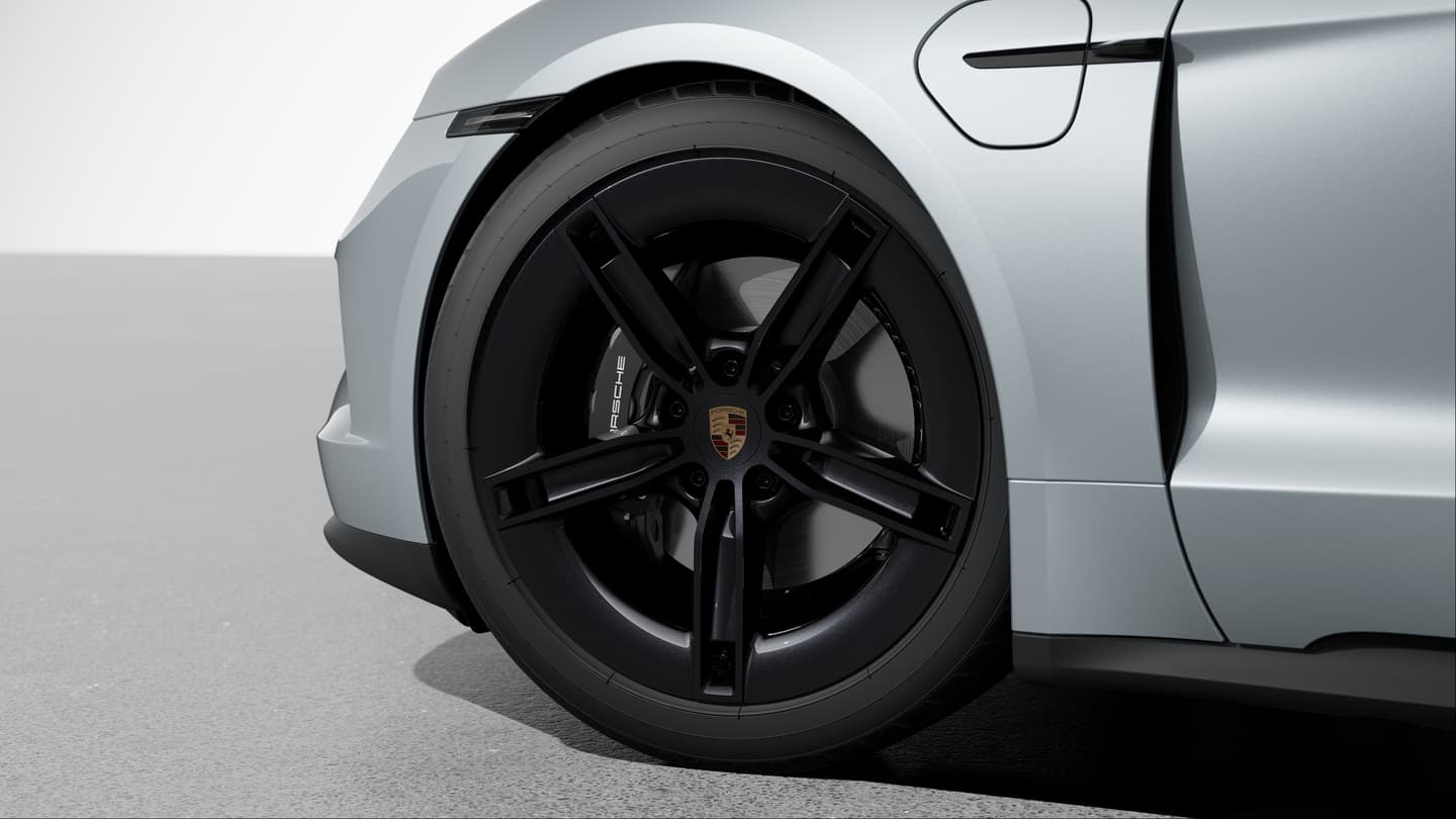 Räder lackiert in Tiefschwarzmetallic
